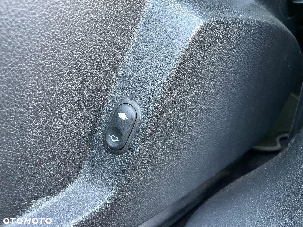 Ford Galaxy 2.0 TDCi DPF Ghia - 14