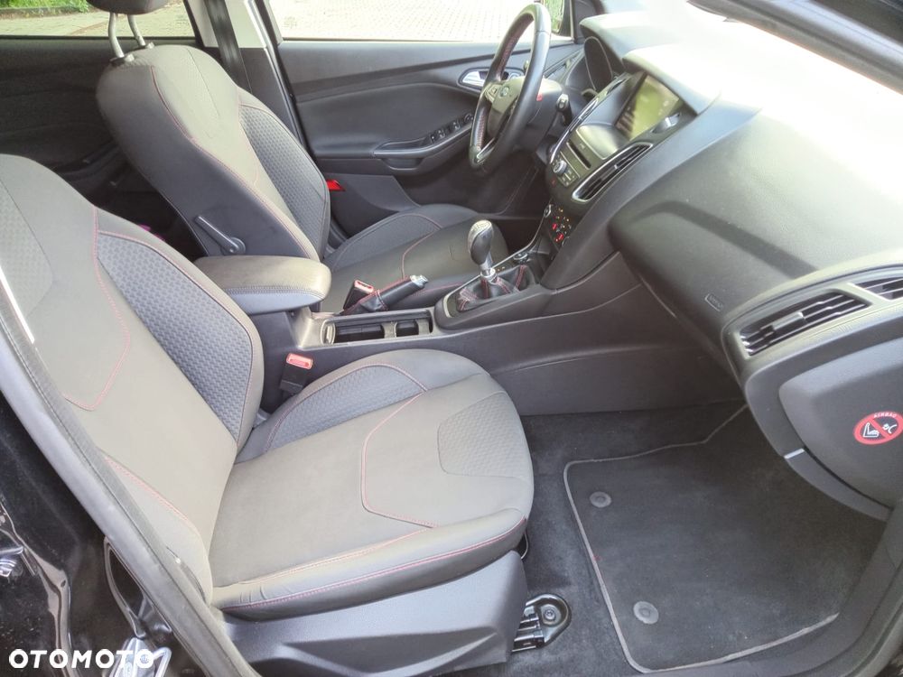 Ford Focus 2.0 TDCi ST-Line Red ASS - 18