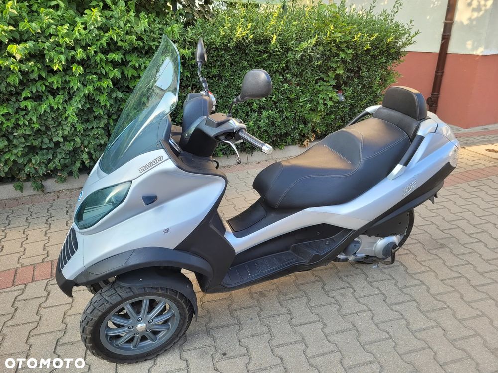 Piaggio MP-3 - 2
