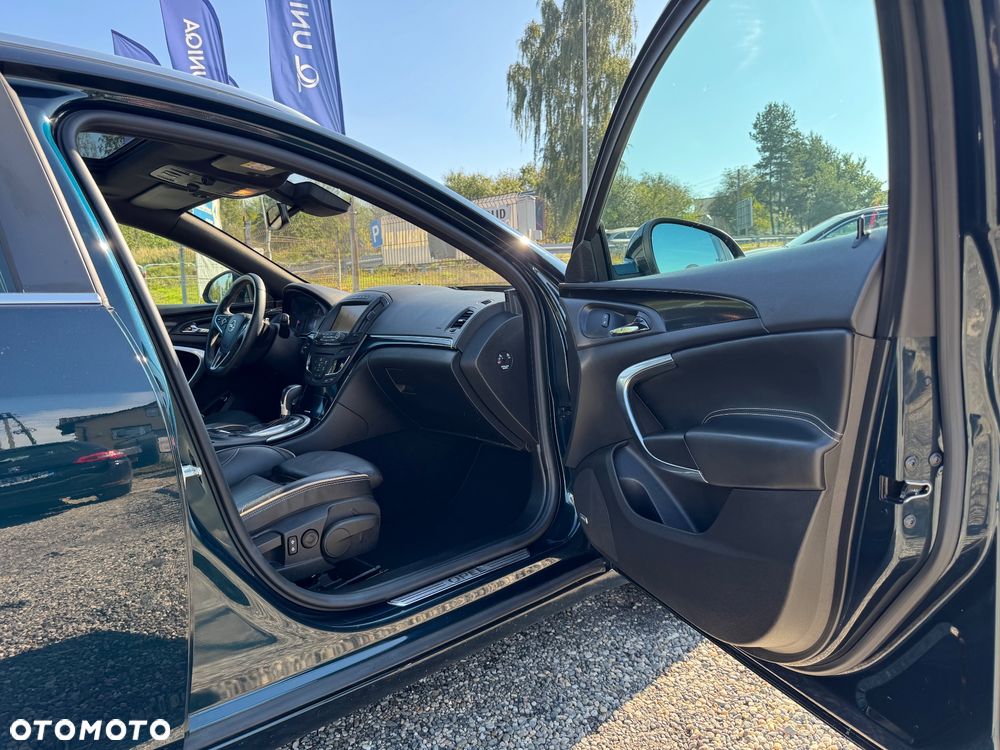Opel Insignia 2.0 Turbo Sports Tourer 4x4 Automatik Innovation - 33