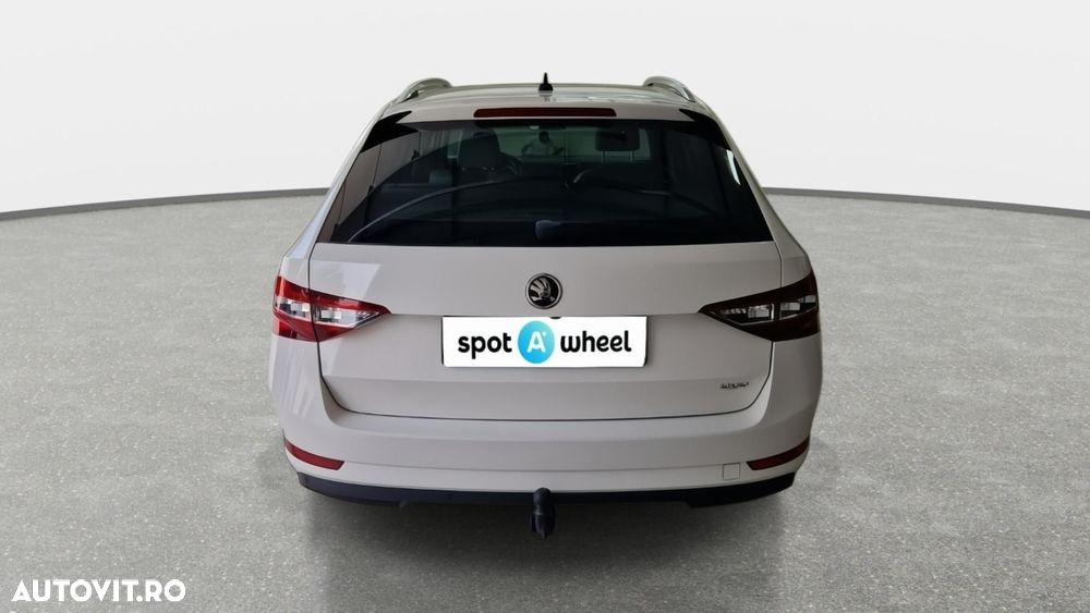 Skoda Superb 2.0 TDI 4X4 DSG Laurin & Klement - 8