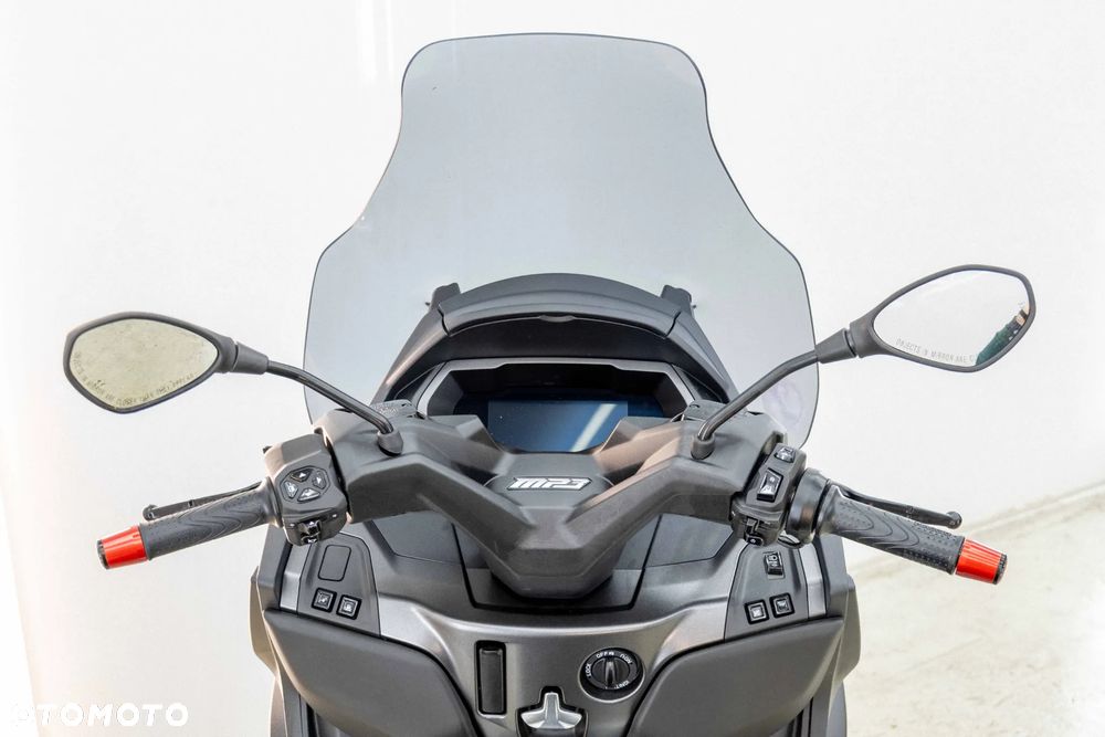 Piaggio MP-3 - 33