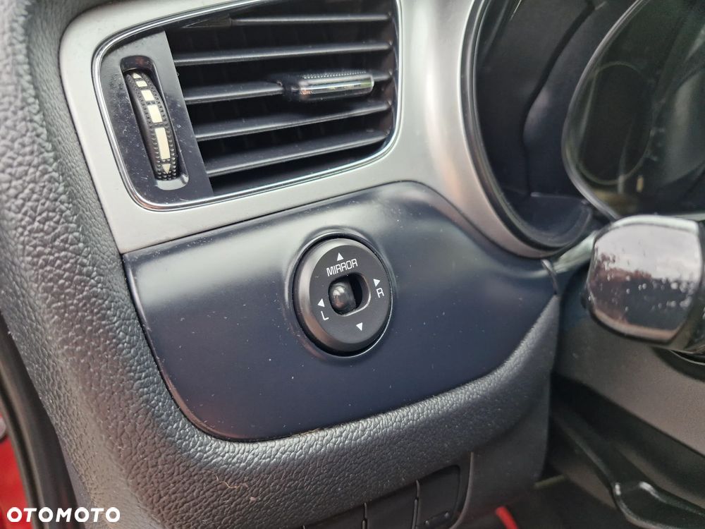 Kia Ceed 1.4 CVVT SW Dream-Team Edition - 19