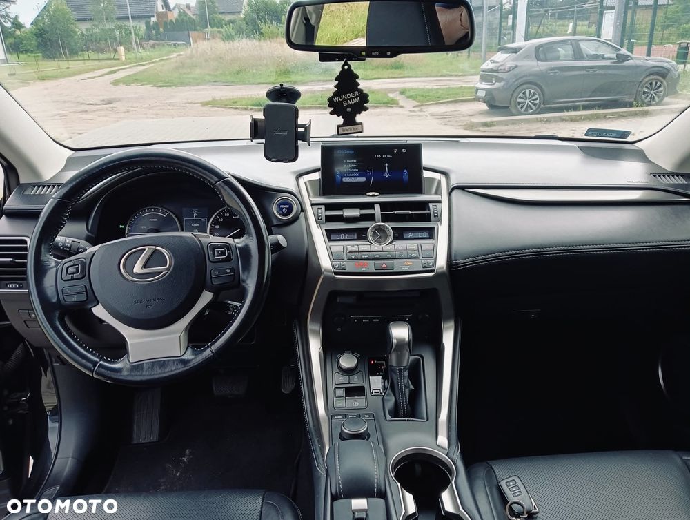 Lexus NX 300h Comfort AWD - 8