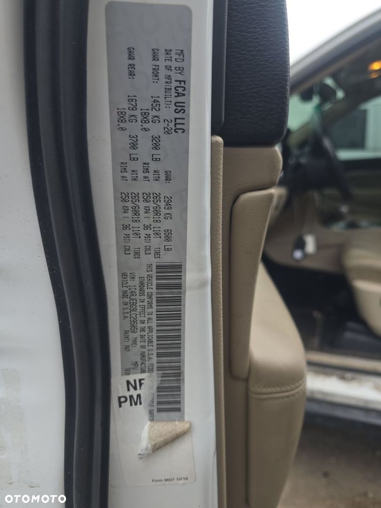 Jeep Grand Cherokee - 15