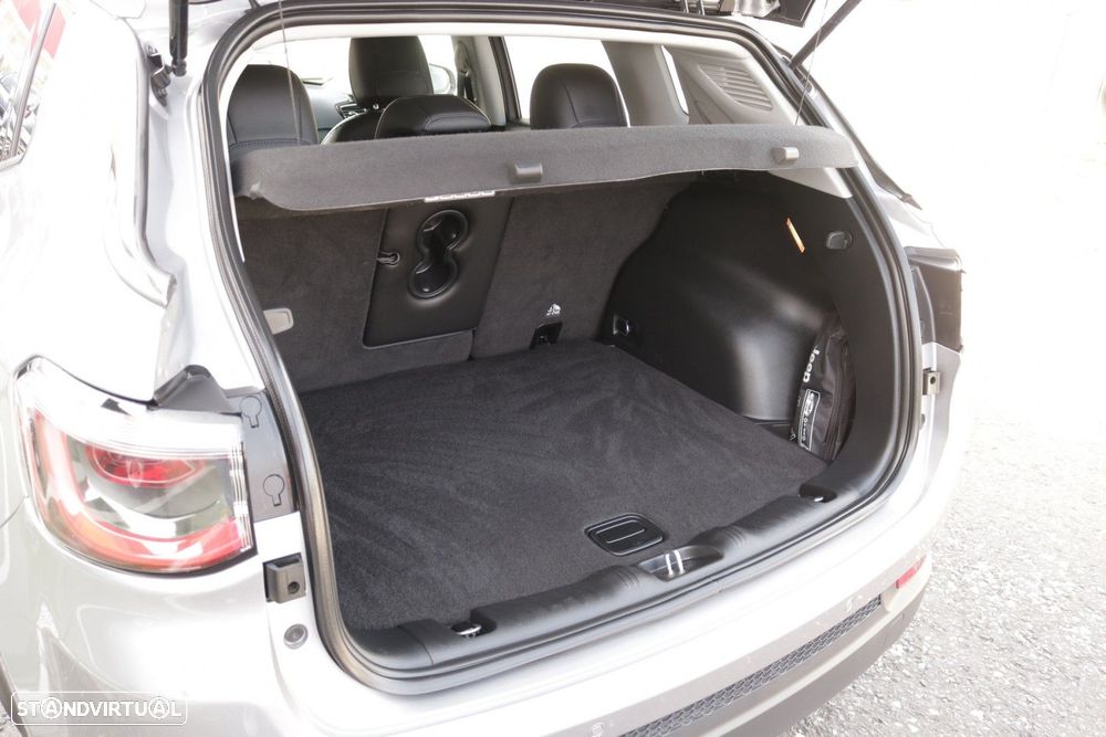 Jeep Compass 1.6 M-Jet Limited - 18