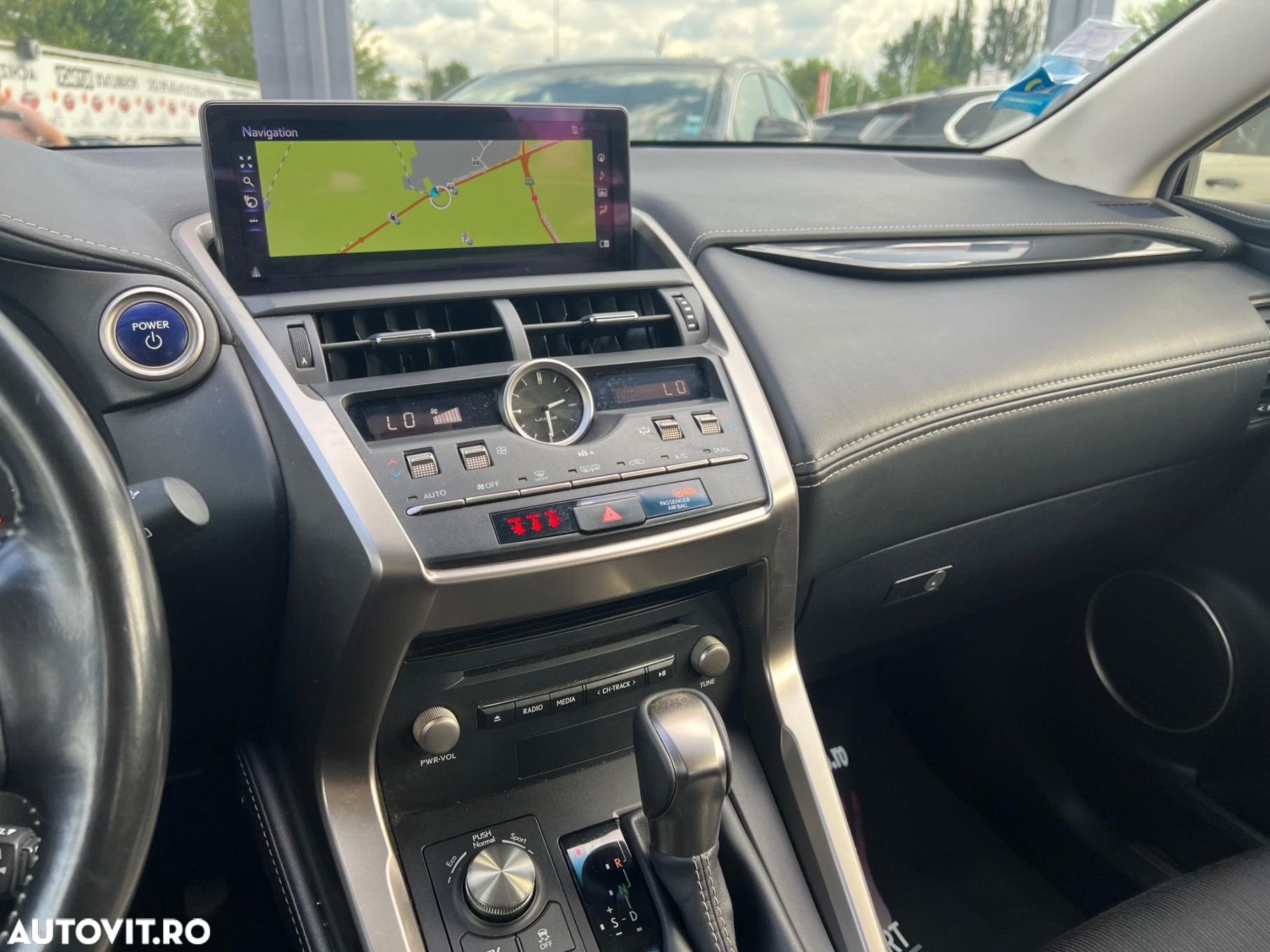 Lexus Seria NX - 9
