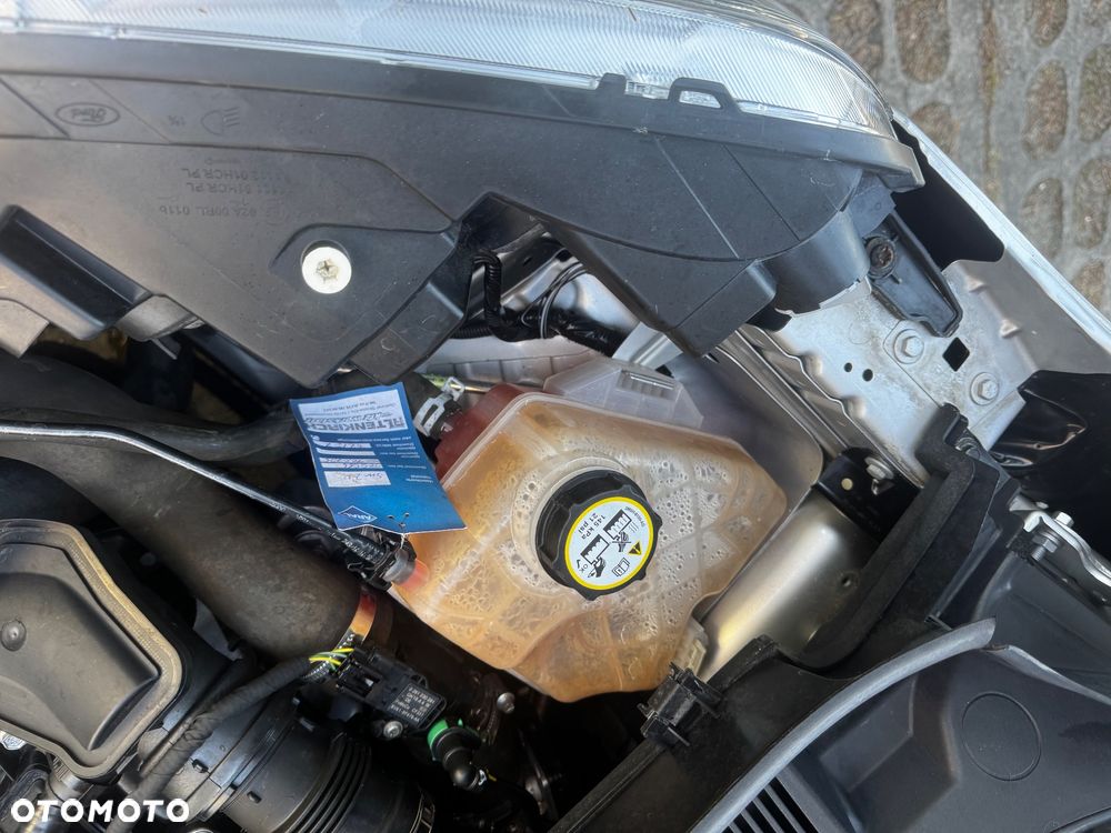 Ford Tourneo Courier 1.0 EcoBoost S&S Ambiente - 28