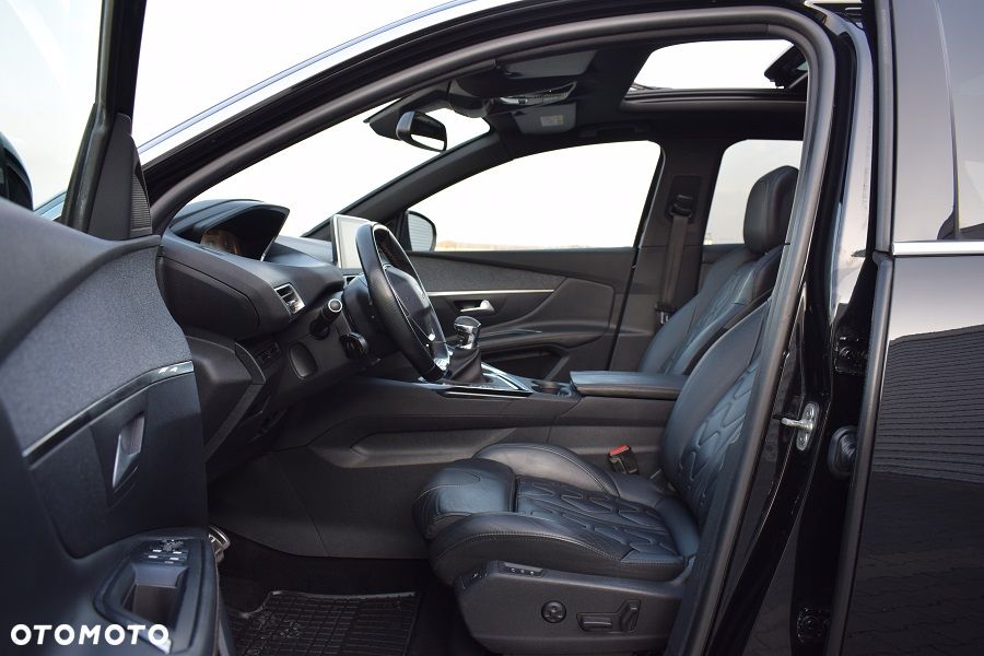 Peugeot 3008 1.2 PureTech GPF Allure S&S - 6