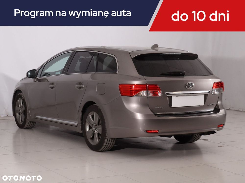 Toyota Avensis - 6