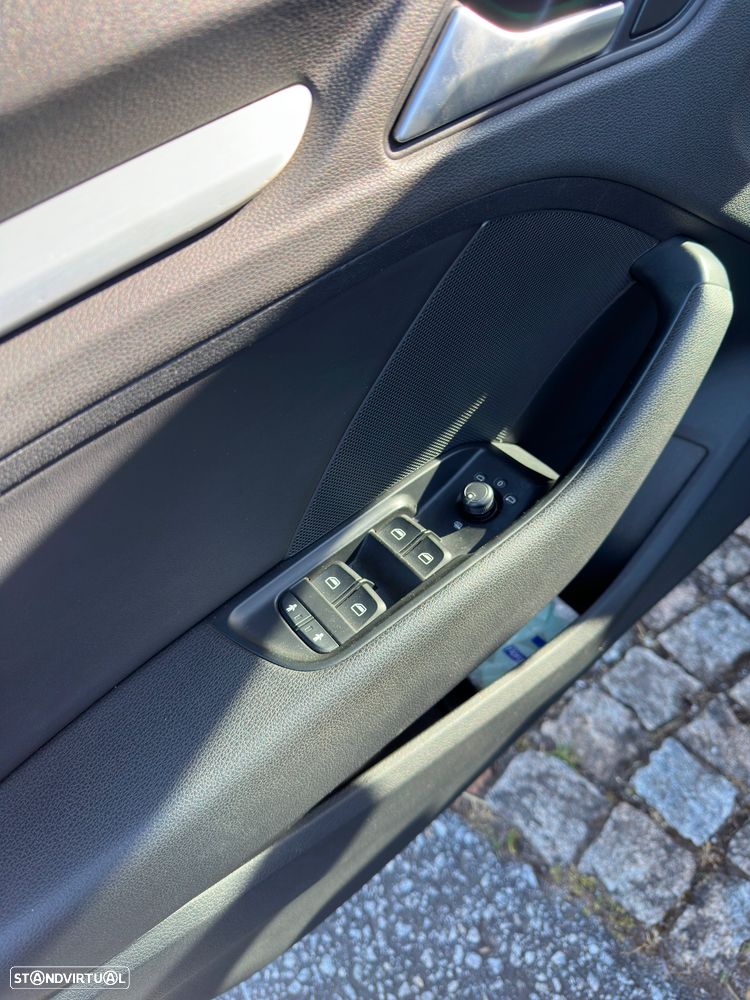 Audi A3 Sportback 1.6 TDI DPF S line Sport Pack - 6