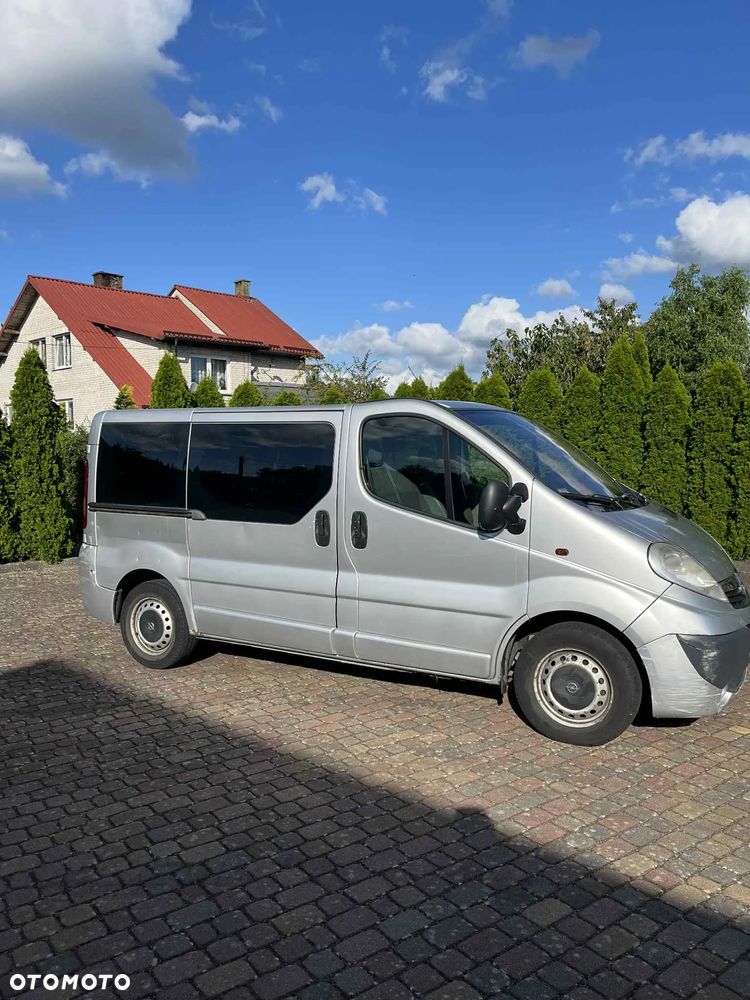 Opel Vivaro - 2