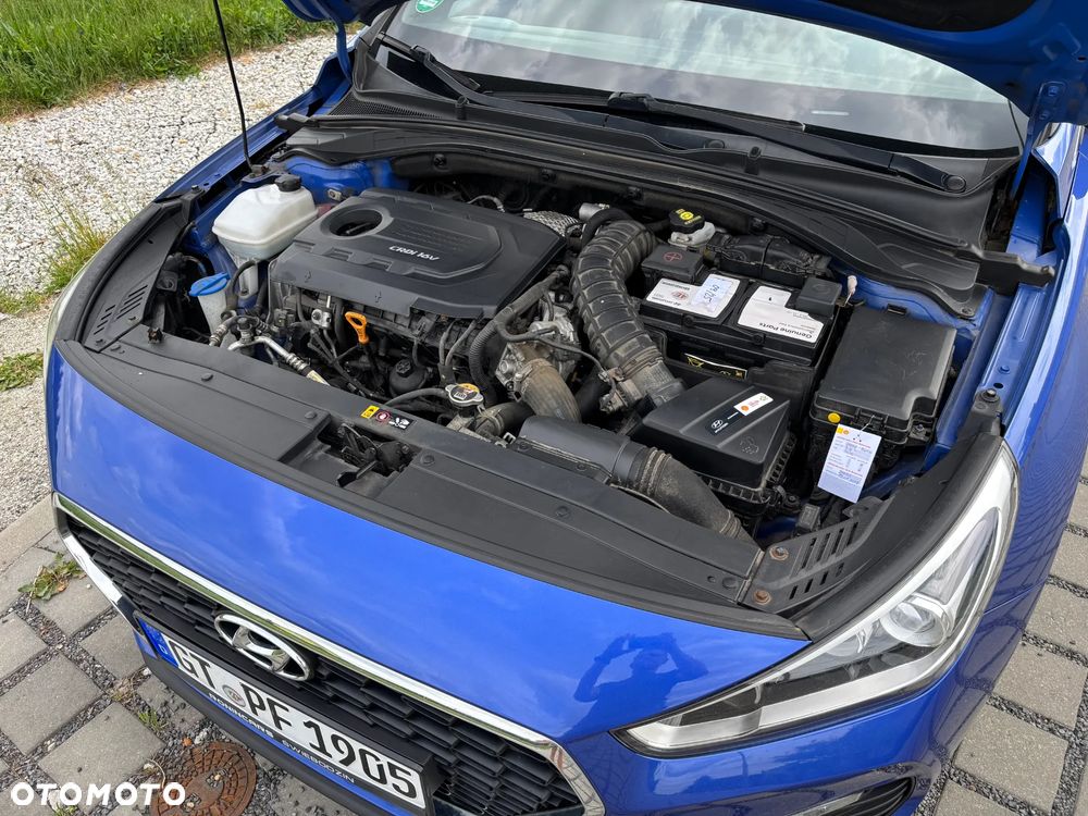 Hyundai i30 blue Kombi 1.6 CRDi Passion - 34