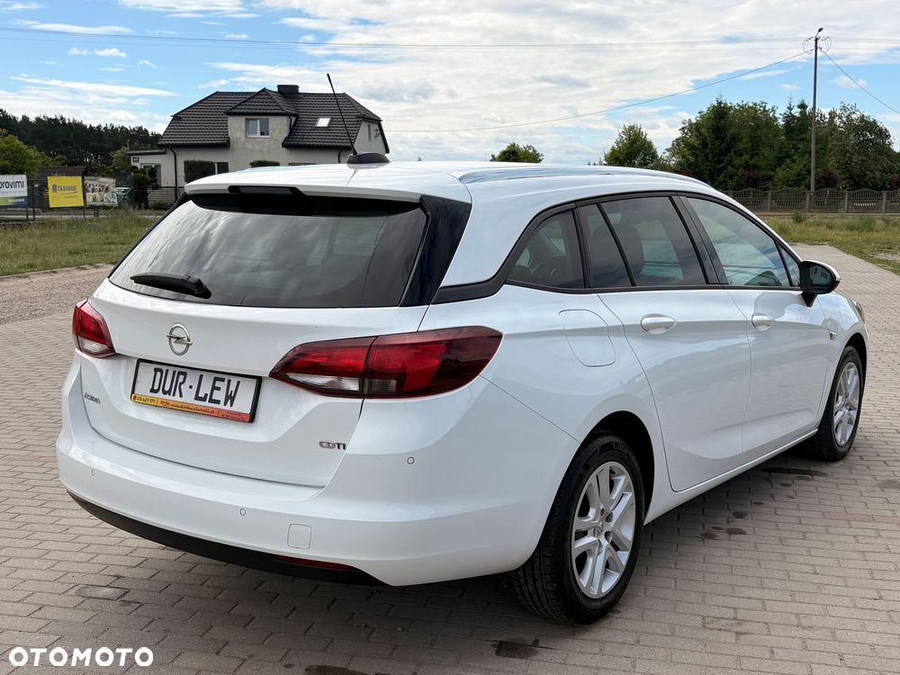 Opel Astra 1.6 CDTI Dynamic S&S - 9