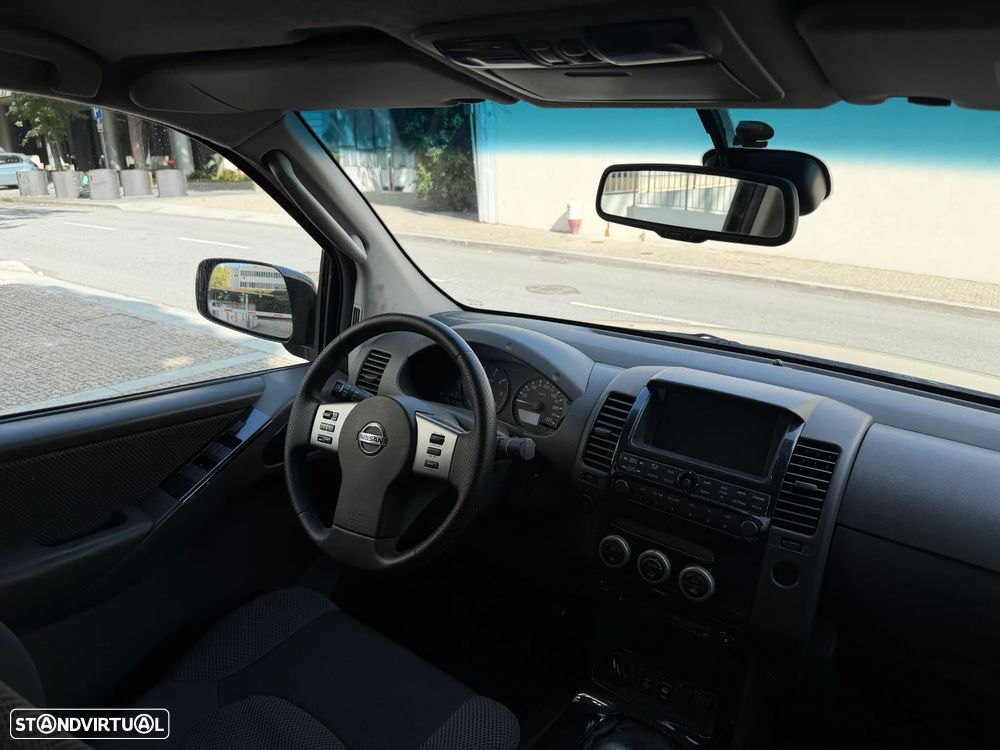 Nissan Navara 2.5 dCi CD SE - 27