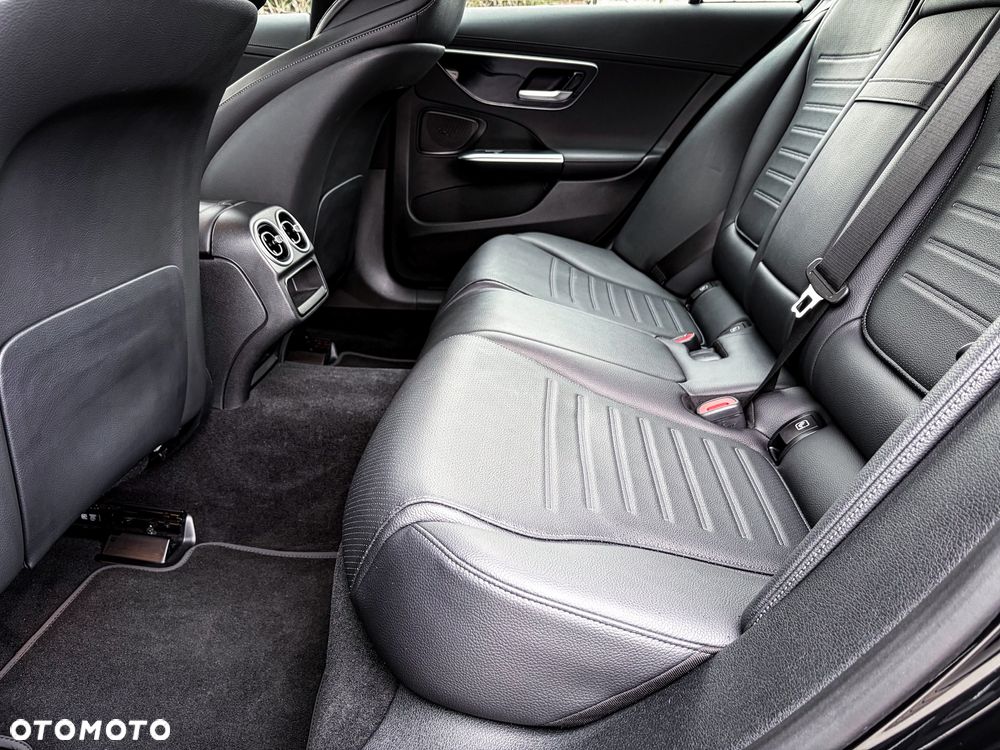 Mercedes-Benz Klasa C 220 d 9G-TRONIC AMG Line - 15