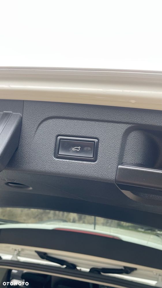 Volkswagen Touran 2.0 TDI SCR (BlueMotion Technology) DSG Comfortline - 17