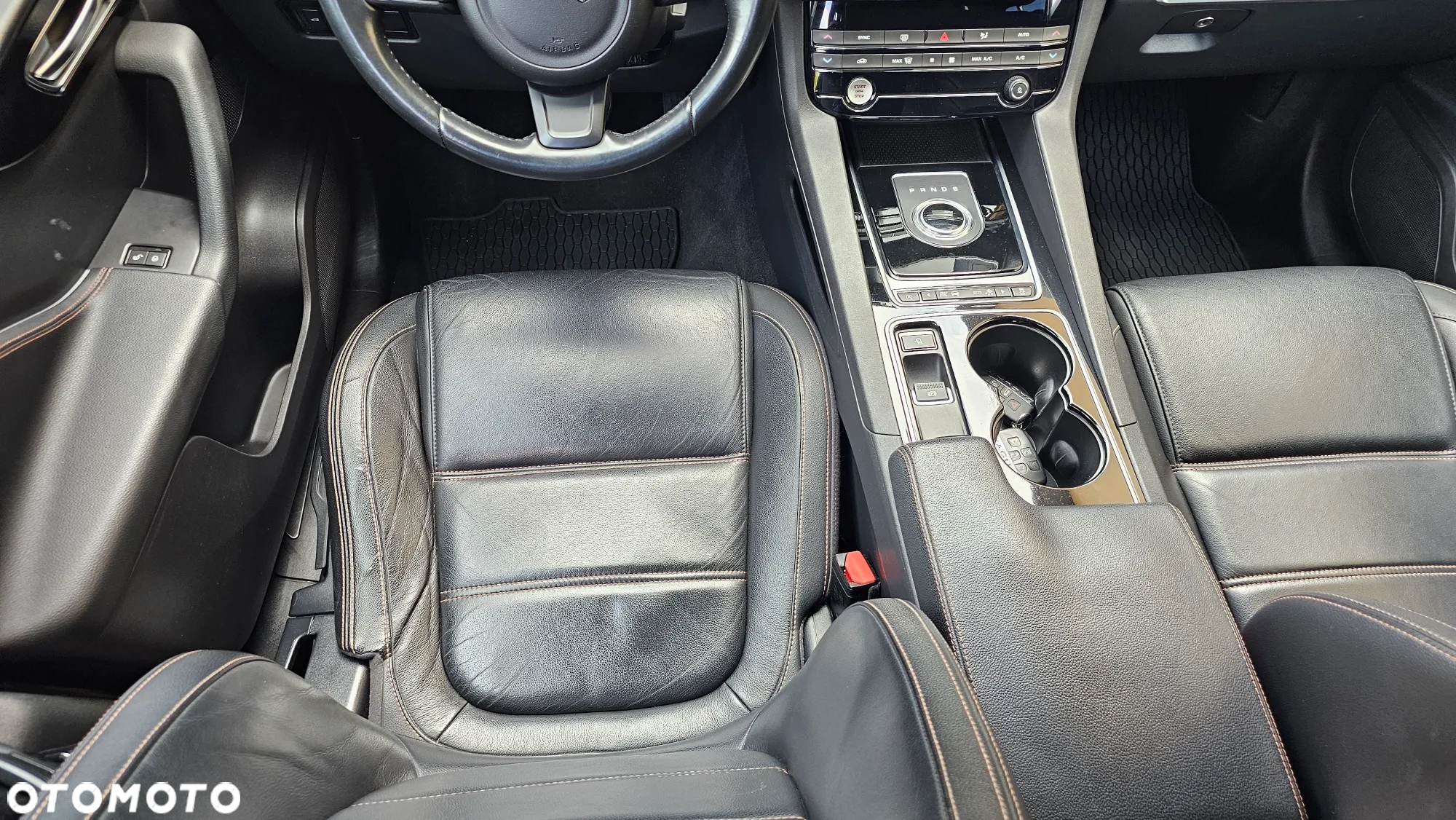 Jaguar F-Pace 2.0 i4D AWD Prestige - 29