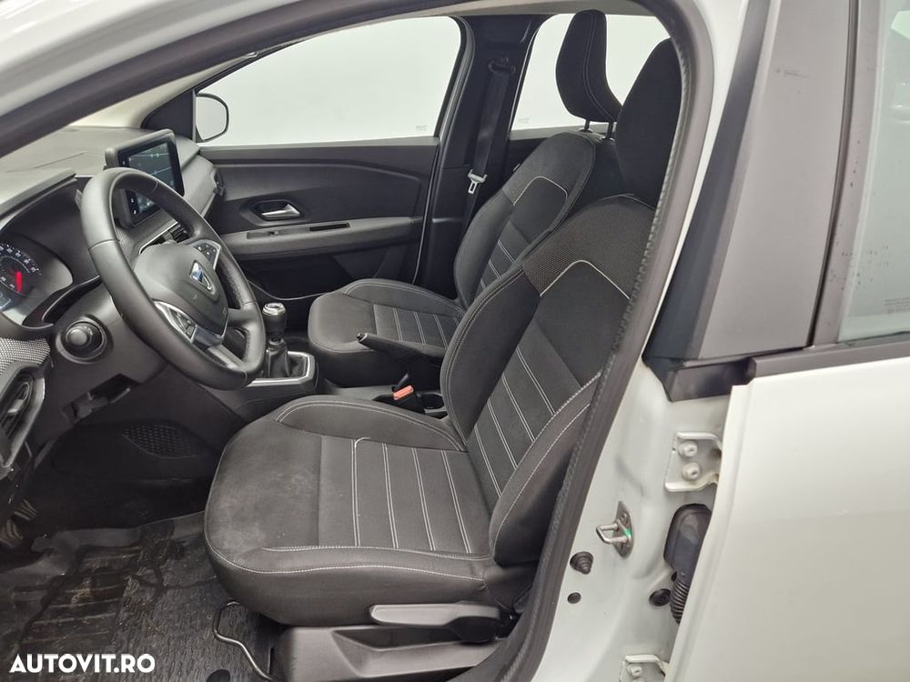 Dacia Logan TCe 90 MT6 Prestige - 9