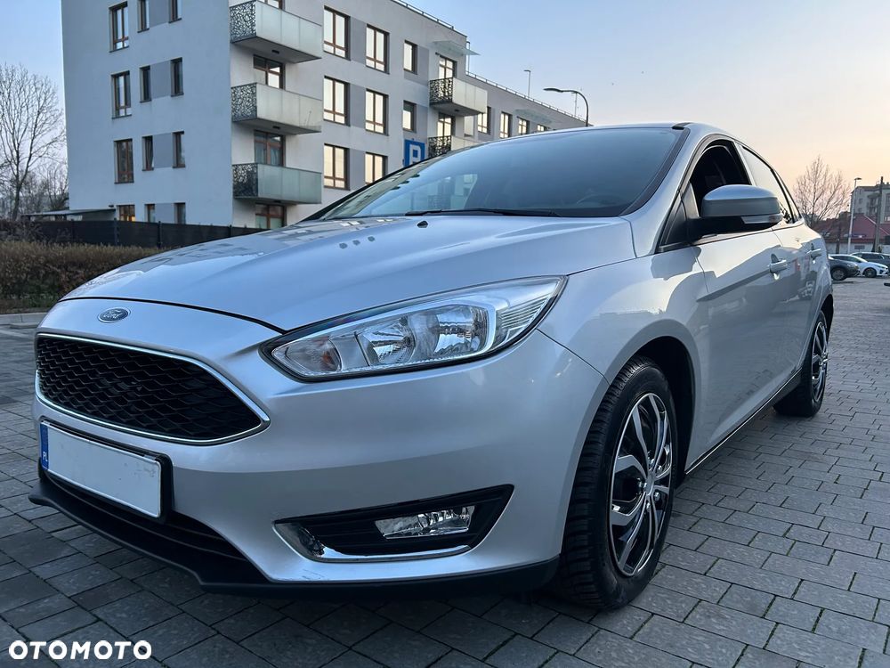 Ford Focus 1.6 Trend - 9