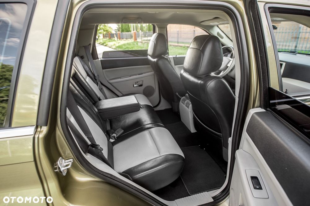 Jeep Grand Cherokee 4.7 4x4 Limited - 22