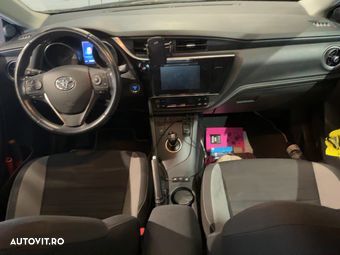 Toyota Auris 1.8 VVT-i Automatik Design Edition - 11