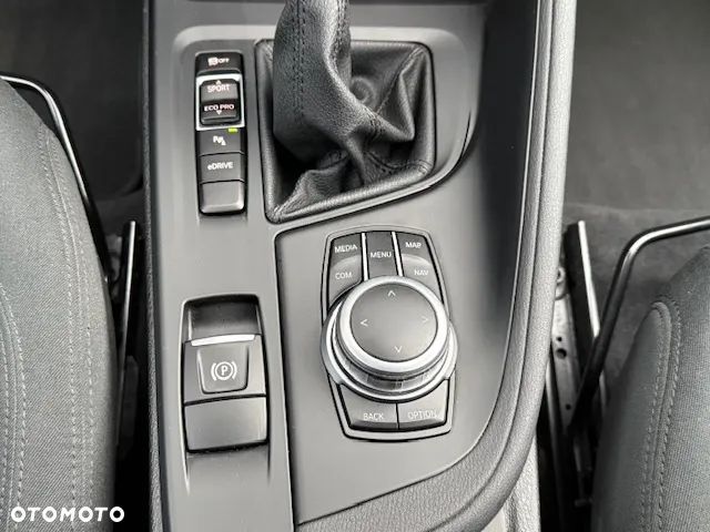BMW X1 xDrive25e Business Edition - 18