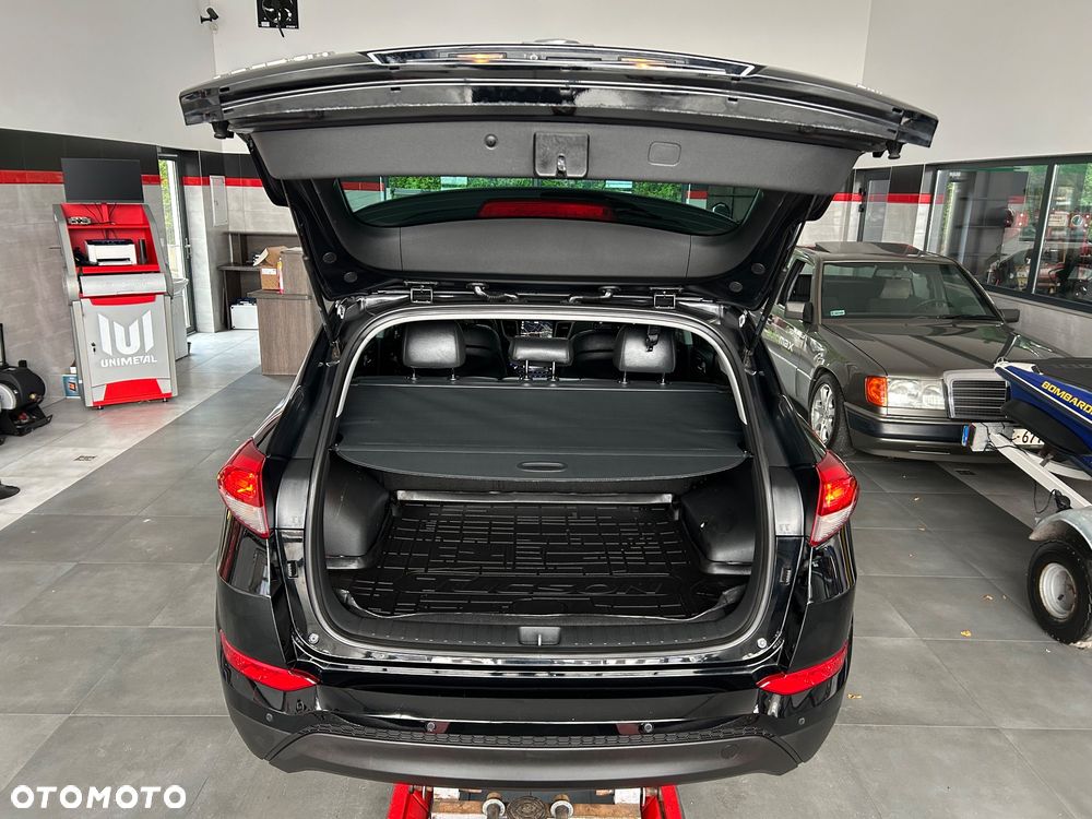 Hyundai Tucson blue 1.7 CRDi 2WD Advantage - 24