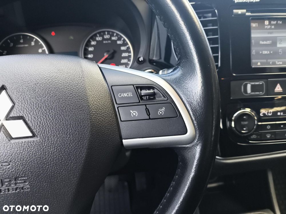 Mitsubishi Outlander - 16
