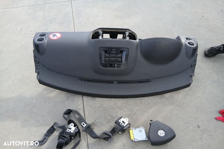 Kit airbag cu plansa de bord 5M1857706D  5M1857705D 1K0909605A 1K0880 - 1