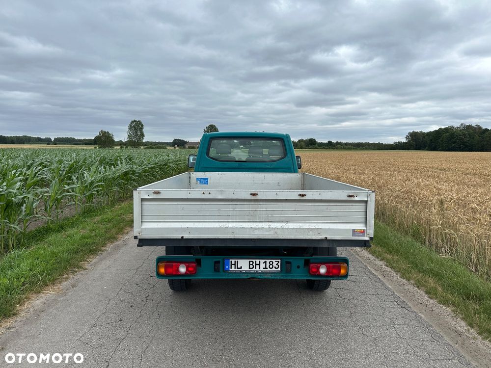 Volkswagen Transporter - 7