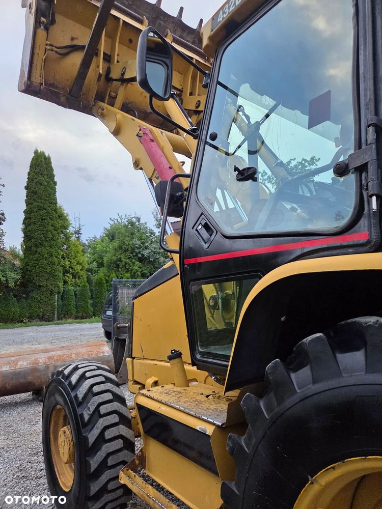 Caterpillar CAT 432D - 9