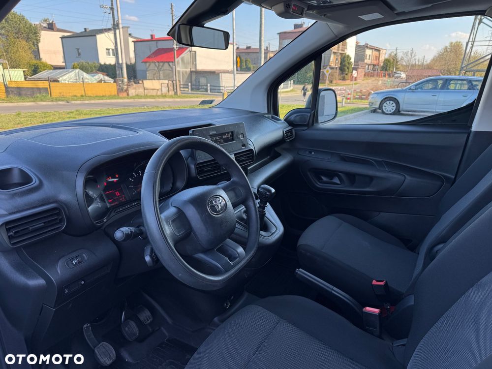 Toyota Proace City - 17