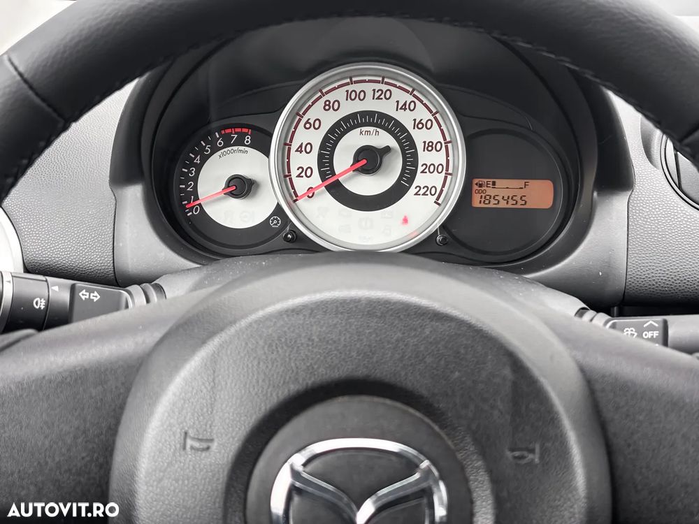 Mazda 2 - 12