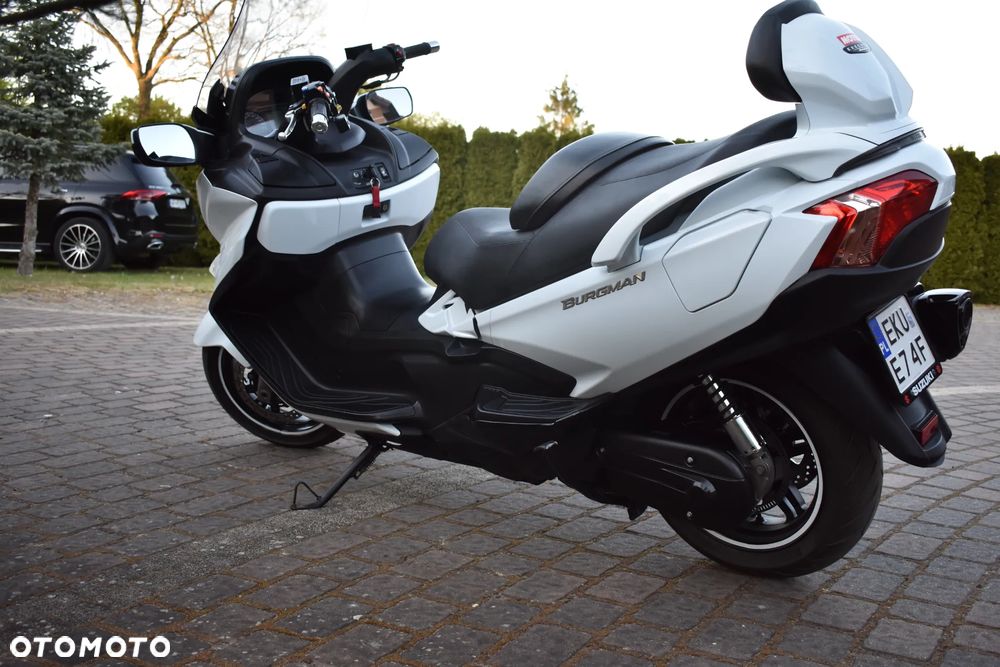Suzuki Burgman - 17