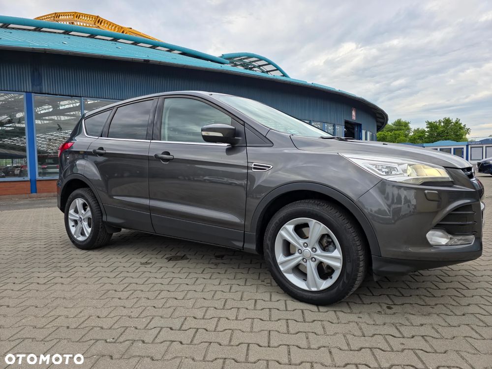 Ford Kuga 2.0 TDCi 2x4 Titanium - 22