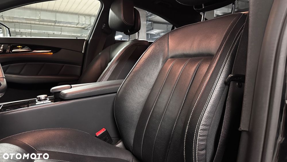 Mercedes-Benz CLS 350 d 4Matic 9G-TRONIC - 28