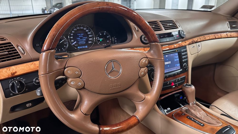 Mercedes-Benz Klasa E 320 CDI 7G-TRONIC Elegance - 20