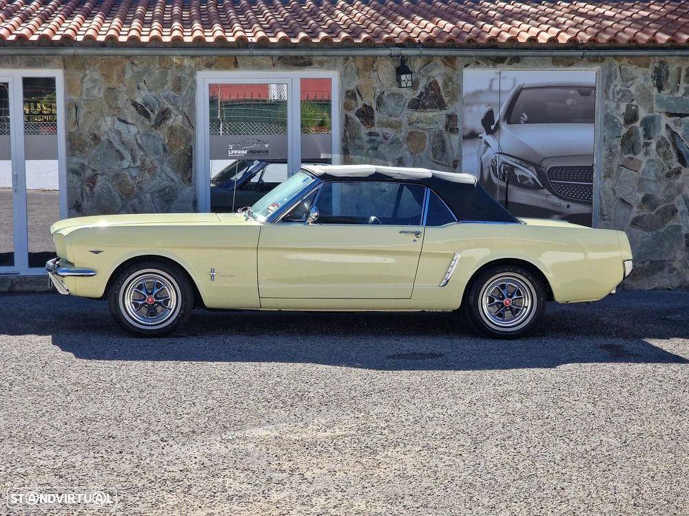 Ford Mustang - 8