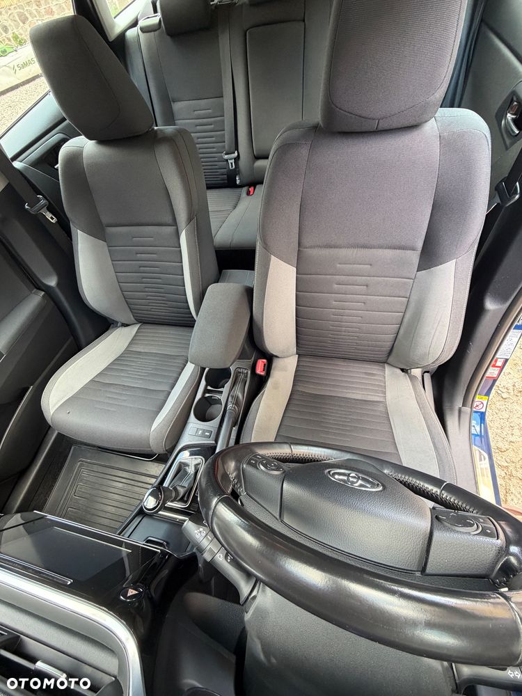 Toyota Auris - 13