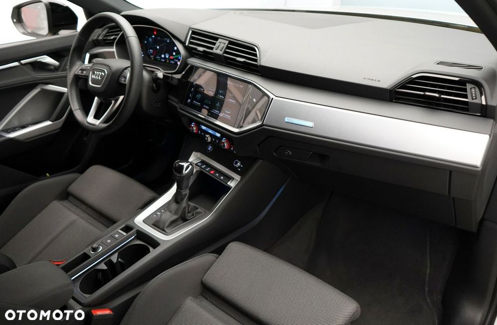 Audi Q3 Sportback - 22