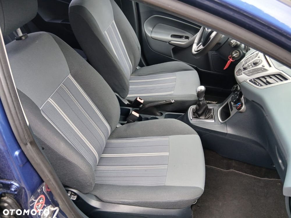 Ford Fiesta 1.25 Ambiente - 27