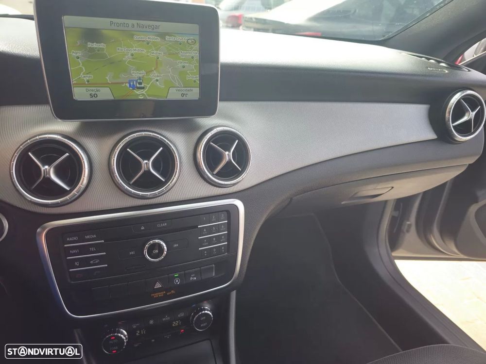 Mercedes-Benz CLA 200 d Shooting Brake Urban - 9