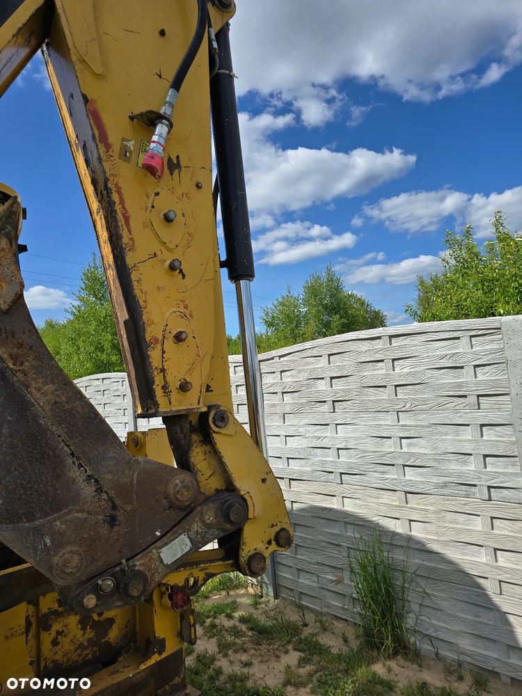 Caterpillar - 9