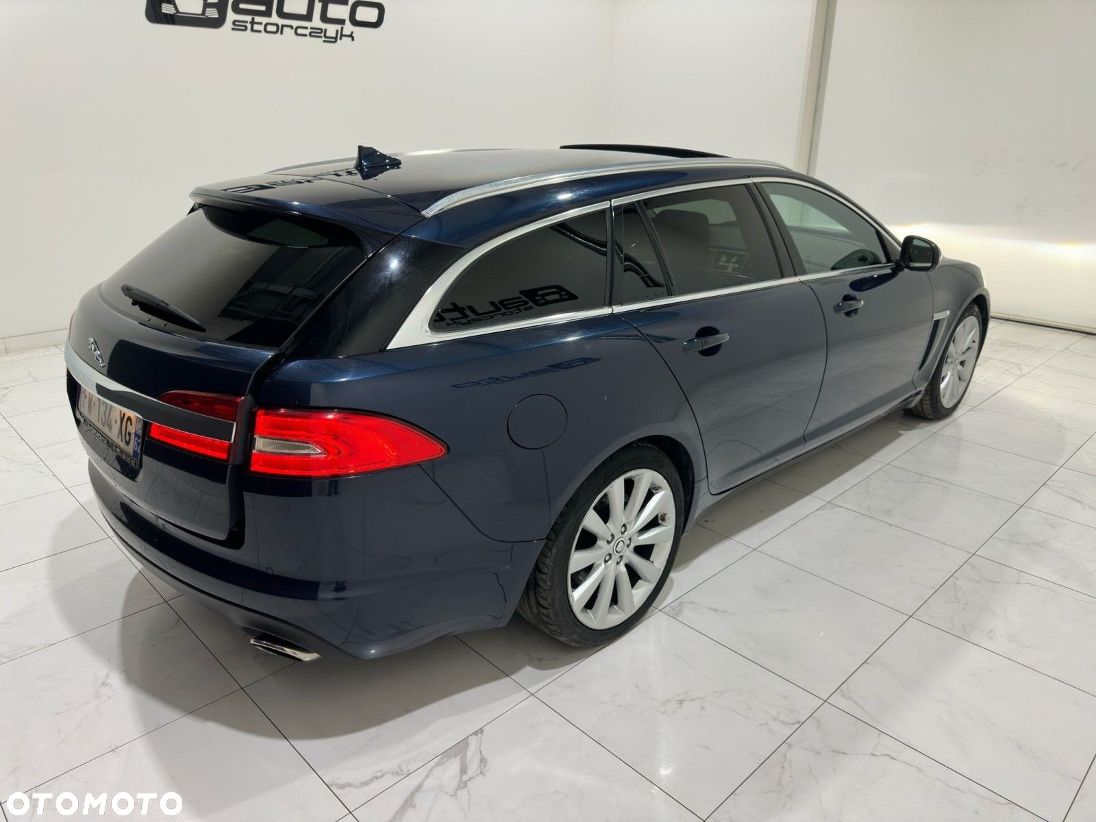 Jaguar XF - 12