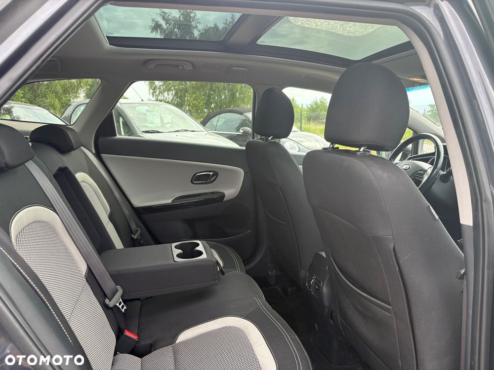 Kia Ceed 1.6 CRDi 136 DCT ISG Platinum Edition - 6