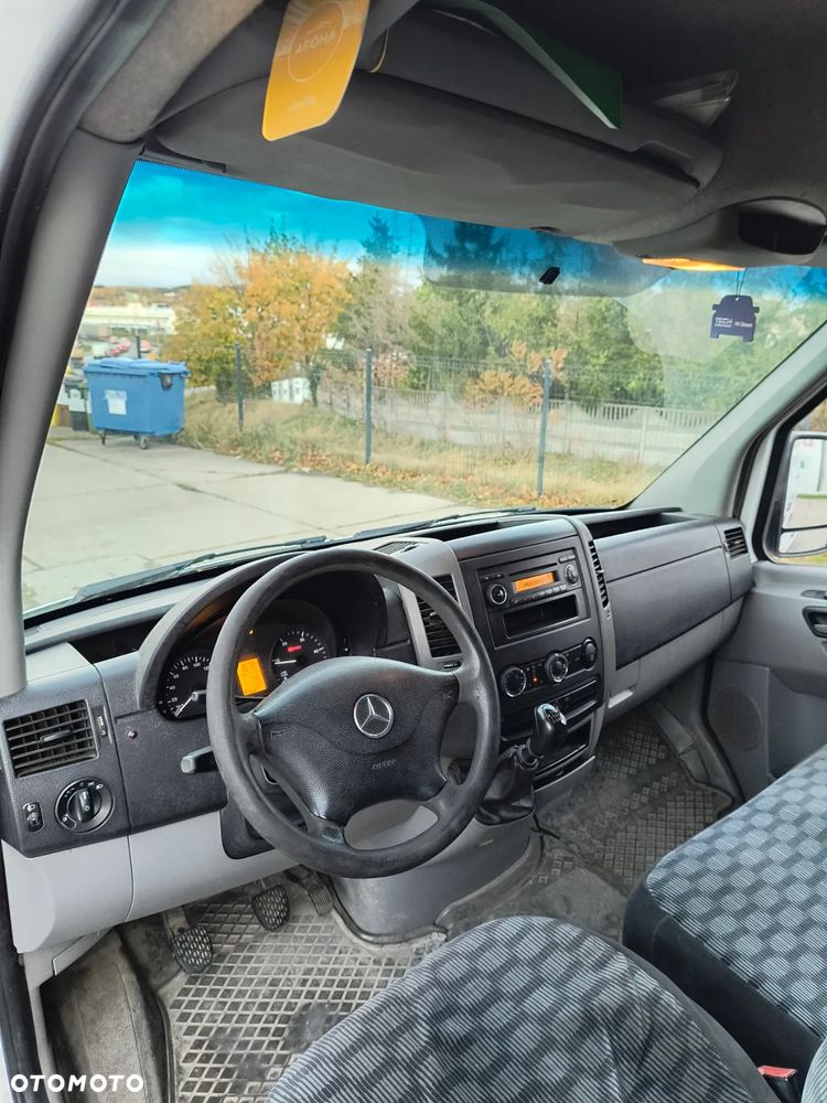 Mercedes-Benz Sprinter - 9