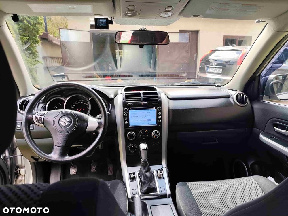 Suzuki Grand Vitara 2.0 Club - 5