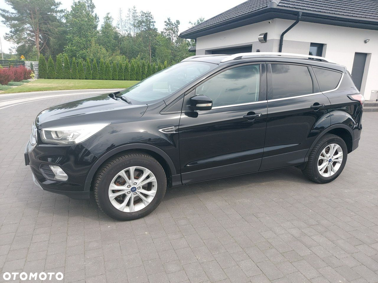 Ford Kuga - 12