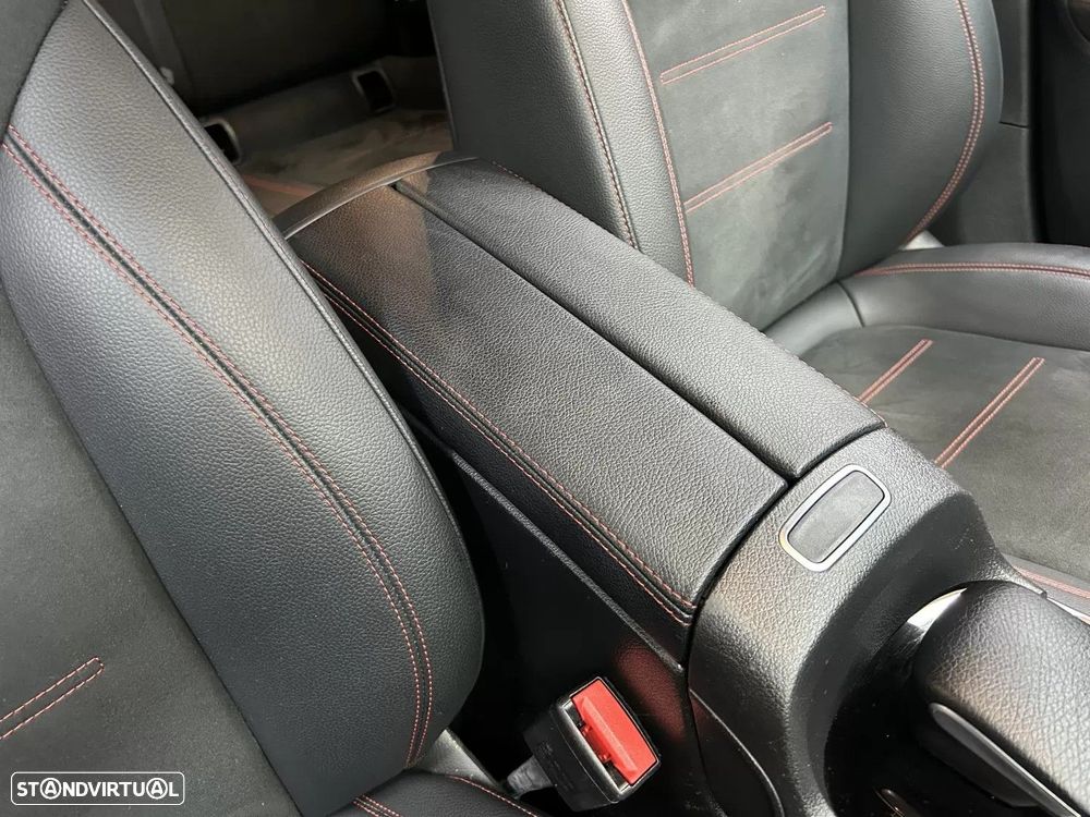 Mercedes-Benz GLA 250 e AMG Line - 20